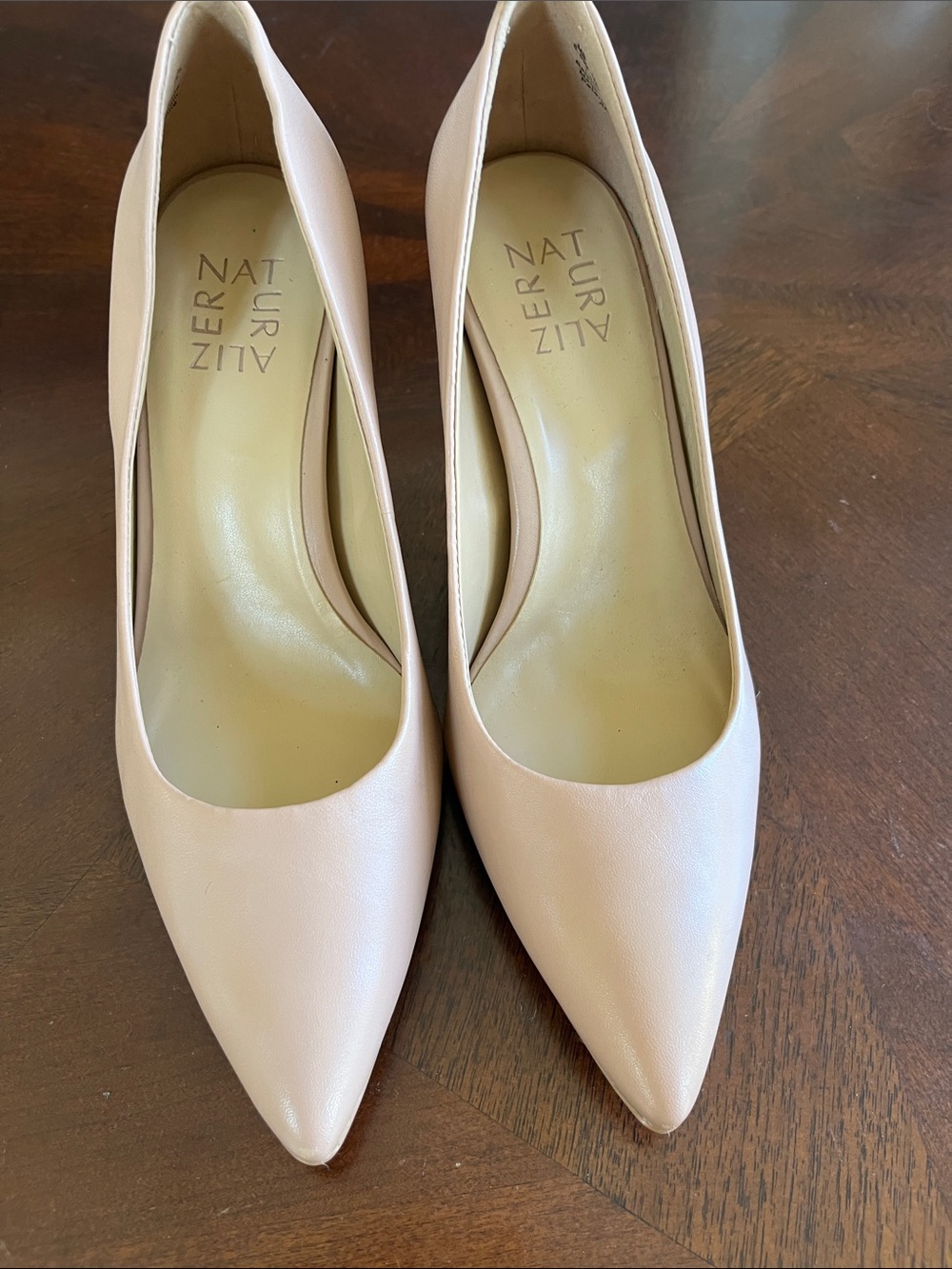 Naturalizer Blush Pointed-Toe Leather Pumps